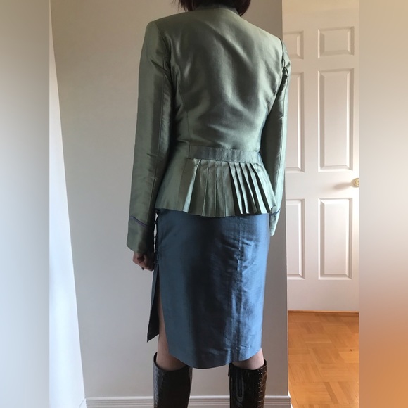 Elegant 2-piece silk set - Picture 3 of 16